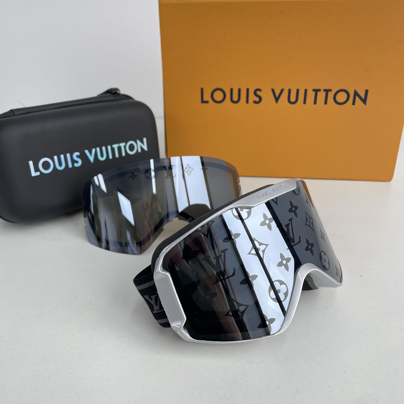 Louis Vuitton Lv Ski Mask Yellow Blue Black Pink Silvery White (19) - newkick.vip